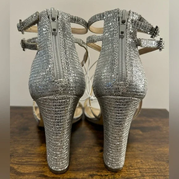 I. Miller Women’s Sherwin Silver Heeled Sandals NWT Size 9 - Picture 5 of 10